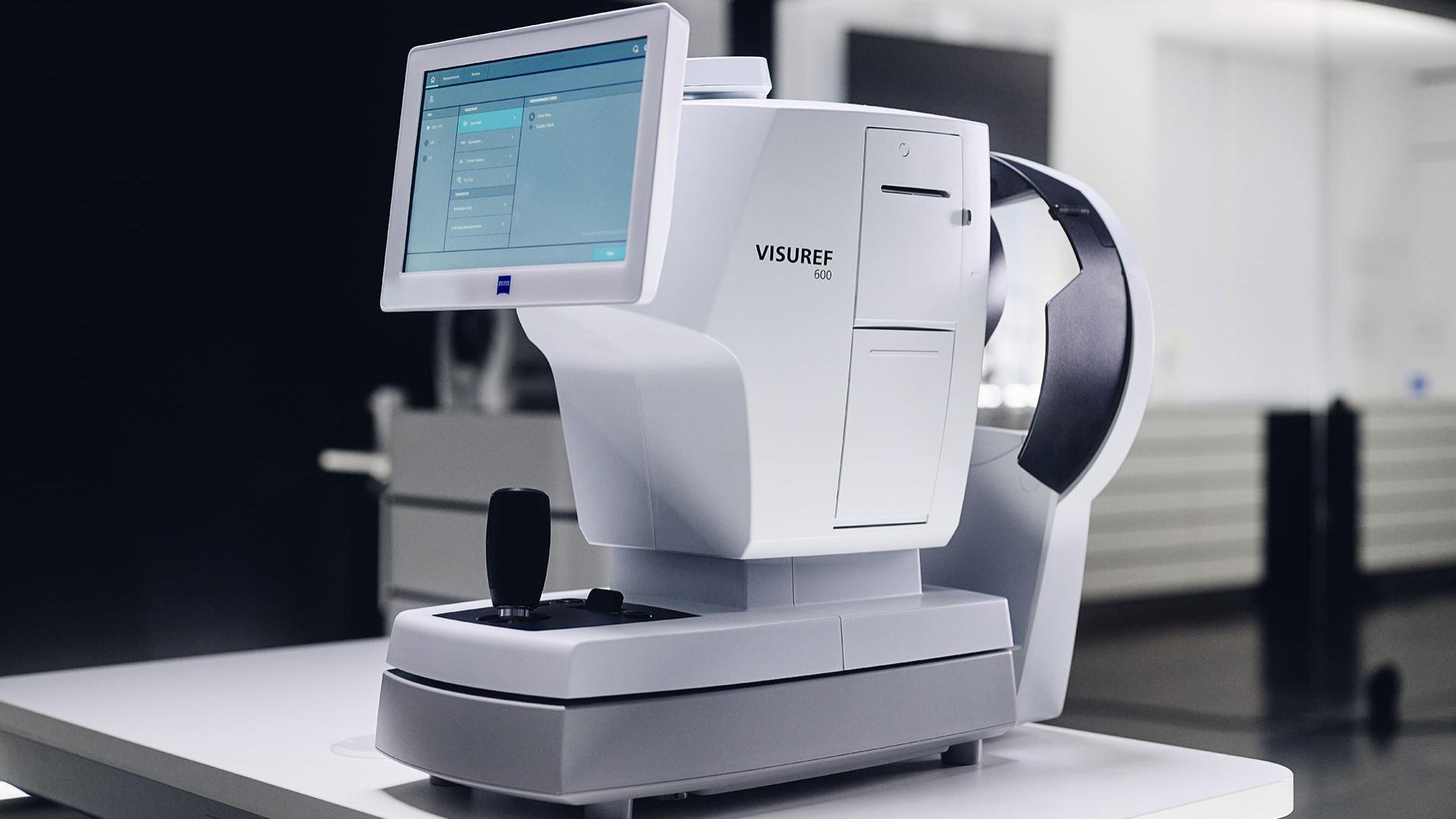 Imagen lateral de un equipo ZEISS VISUREF 600.