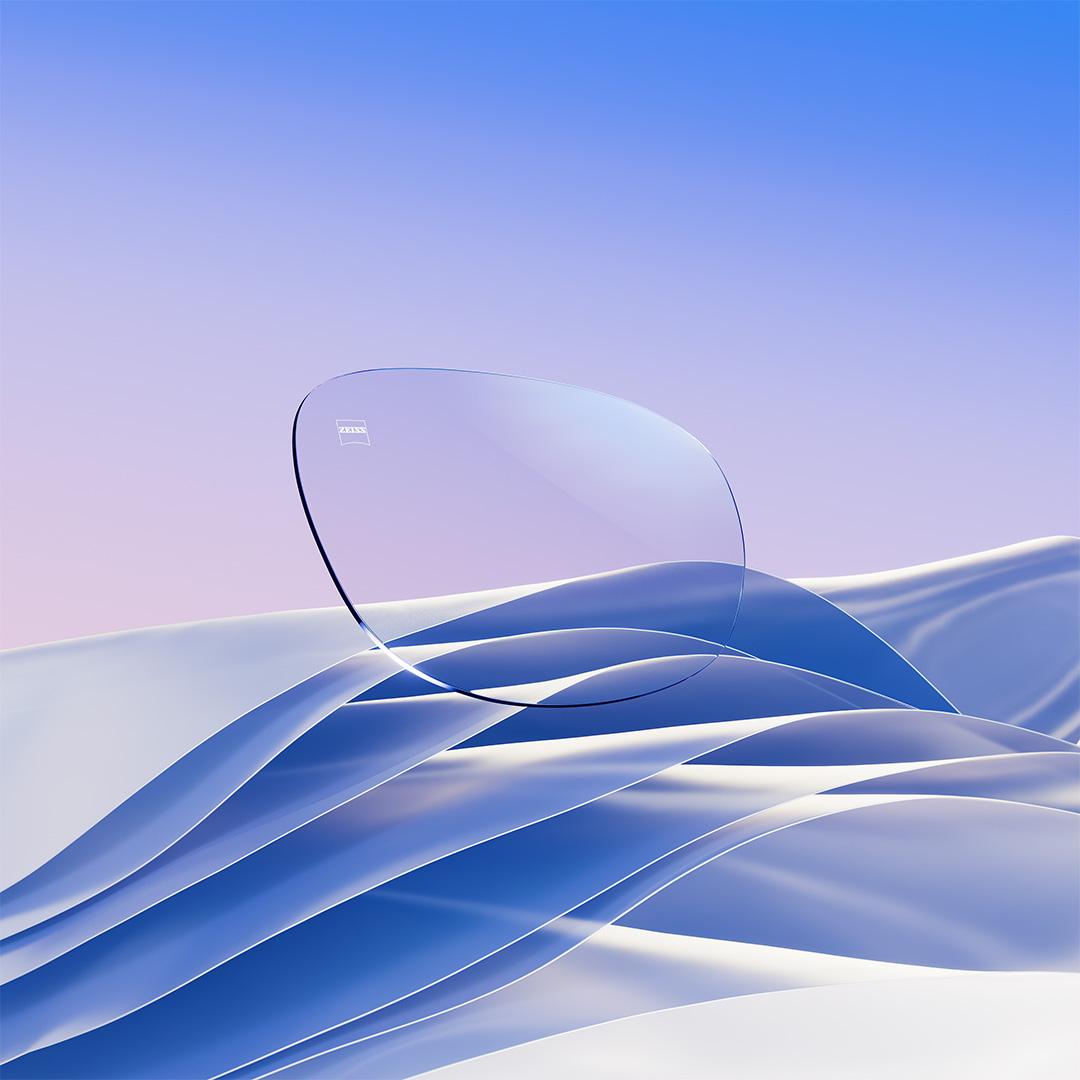 Imagen de ZEISS DuraVision Silver UV con un reflejo residual en azul ártico.