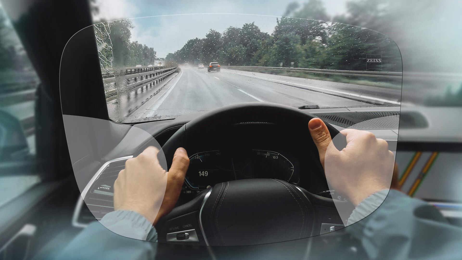 Visión con los lentes progresivos ZEISS DriveSafe Individual. La imagen muestra cómo se ve a través de los lentes. 