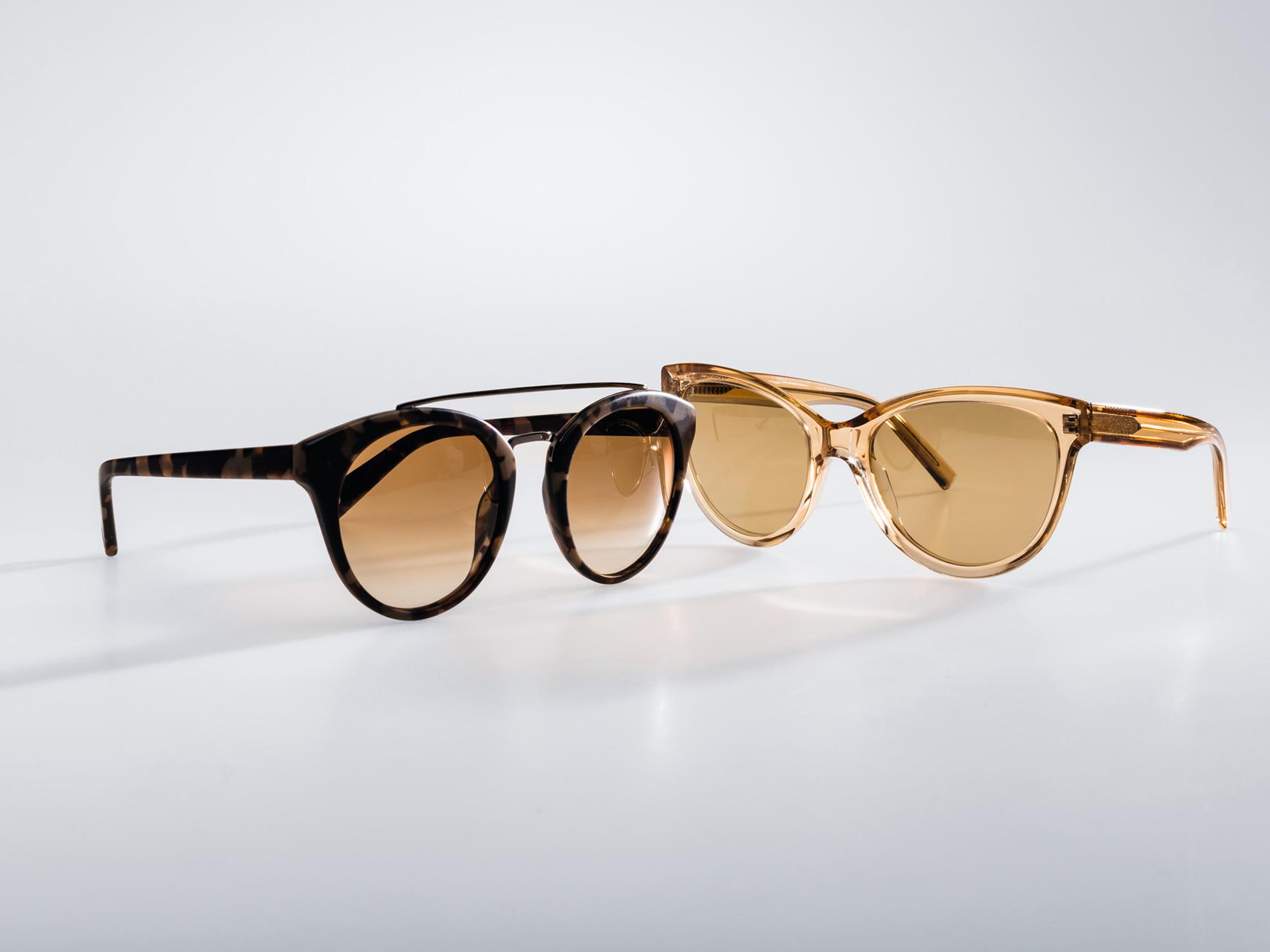 Imagen de dos gafas de sol con tintes cosméticos sólidos y tintes claros. 