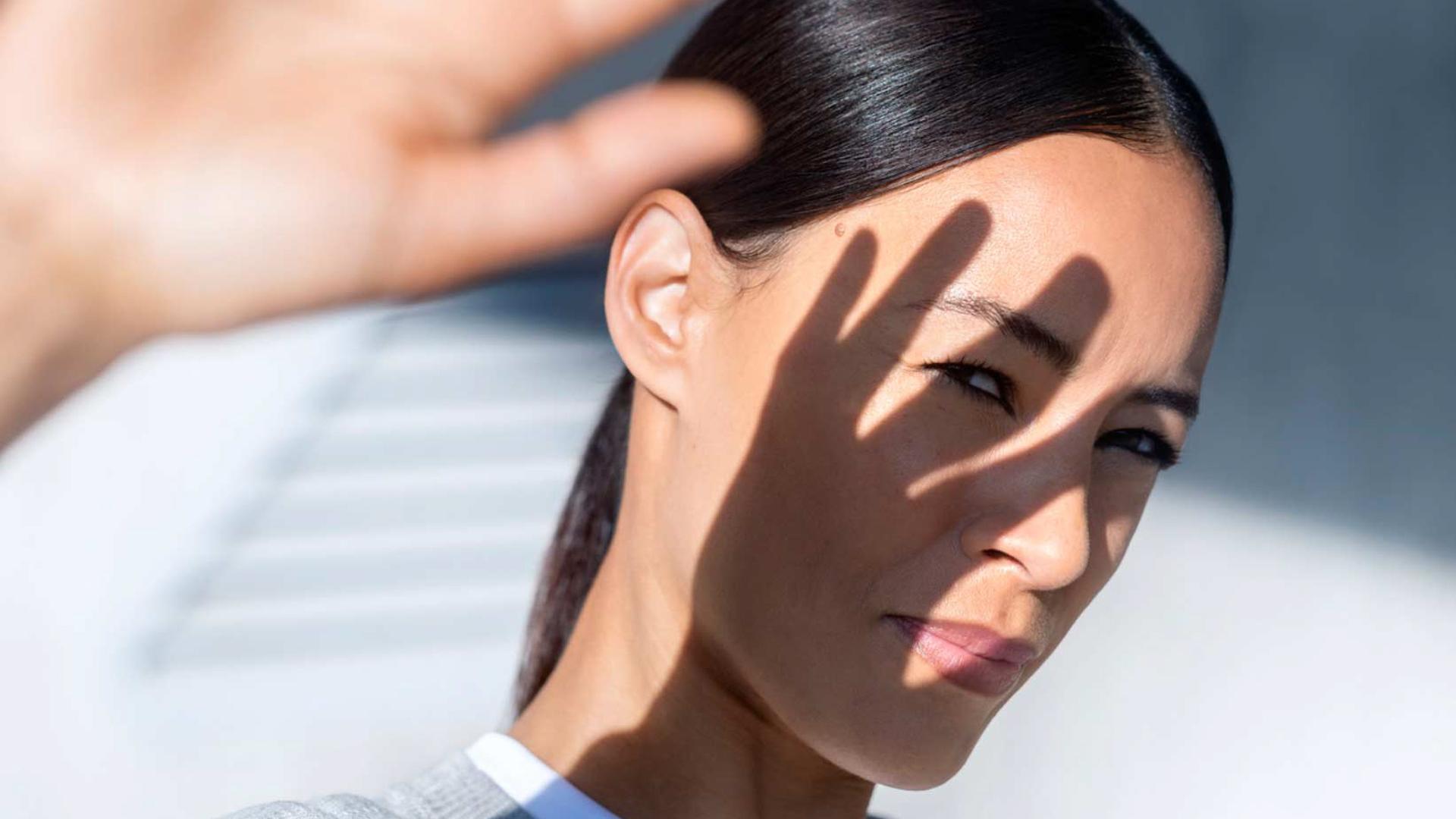 Se oscurecen rápidamente. Se aclaran rápidamente: lentes fotosensibles modernos