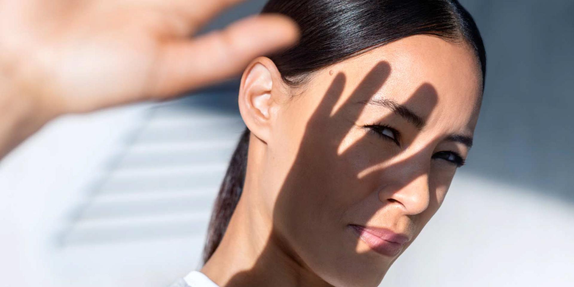 Se oscurecen rápidamente. Se aclaran rápidamente: lentes fotosensibles modernos