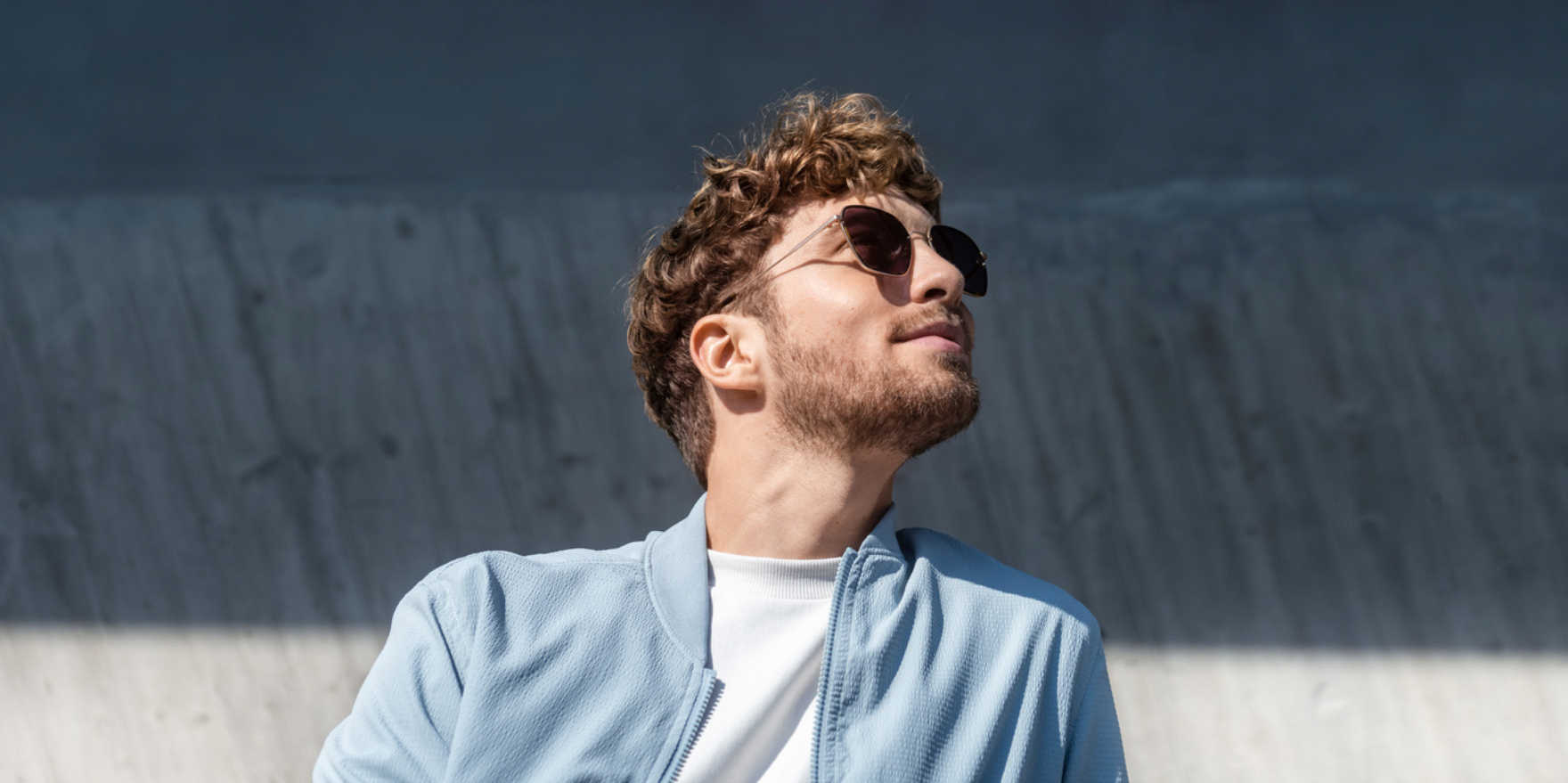 Lentes fotosensibles para una mayor flexibilidad, protección y un día a día más cómodo.