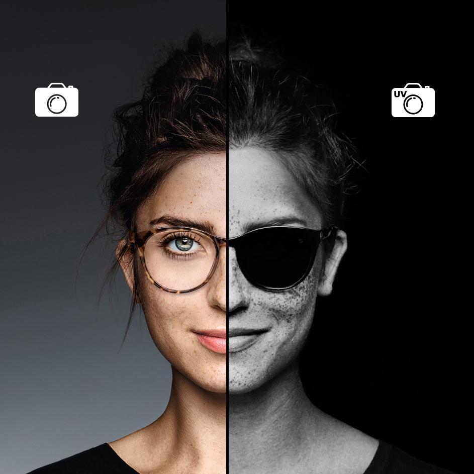 Primer plano de una mujer que usa lentes con tecnología ZEISS UVProtect. La mitad de la foto se tomó con una cámara normal y la otra mitad con una cámara UV. La imagen UV muestra que los lentes transparentes ZEISS son tan eficaces como los lentes de sol para bloquear los nocivos rayos UV.